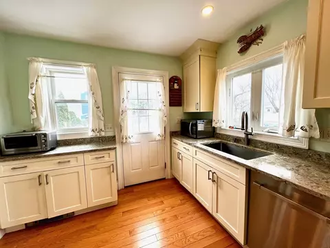 Kitchen - 24 P, Hull, MA 02045 photo 2 of 6
