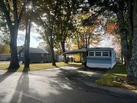 10 Surrey Ln, Brookfield, MA 01506