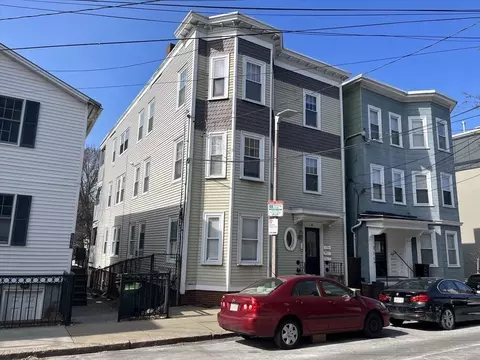 213 W Eighth St #101, Boston, MA 02127