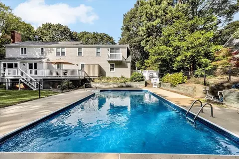 53 Olde Homestead Dr, Barnstable, MA 02648