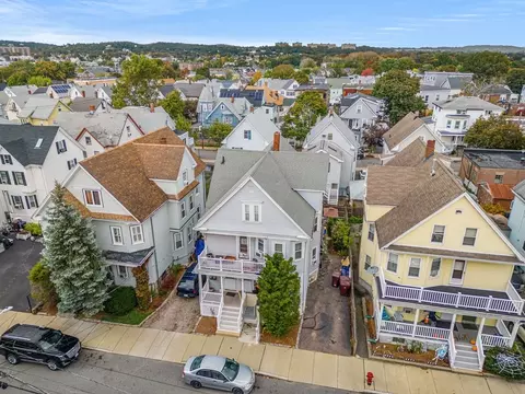 15 Porter St, Everett, MA 02149 photo 4