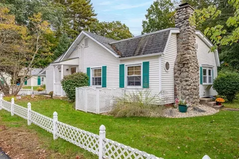 65 Oak Hill Rd, Westford, MA 01886