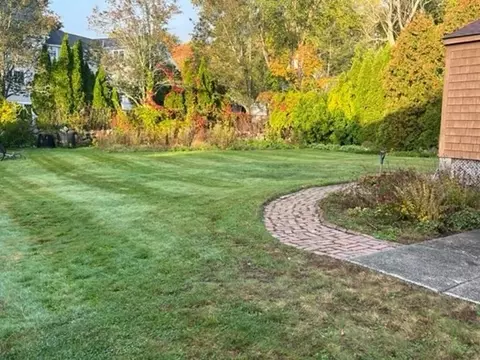 115 Forest St, Danvers, MA 01923 photo 3