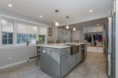 4 Morris Dr, Canton, MA 02021 photo 6