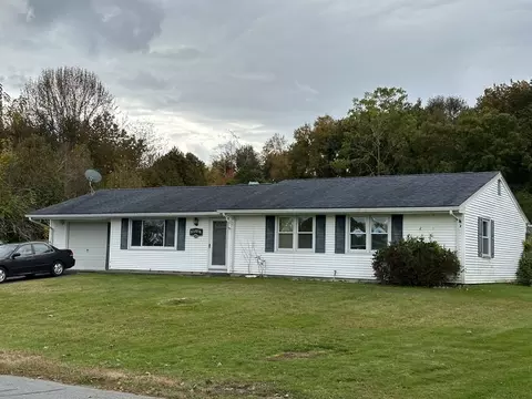 18 Seminole Rd, Dartmouth, MA 02748