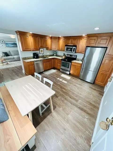 74 E Main St #1, Gloucester, MA 01930 photo 8
