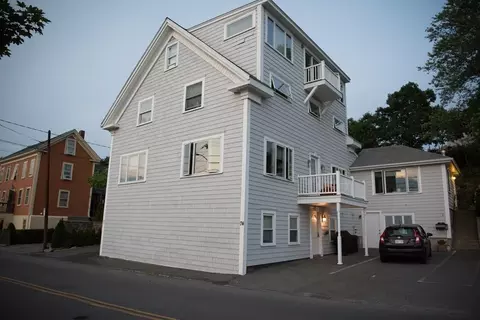 74 E Main St #1, Gloucester, MA 01930 photo 2