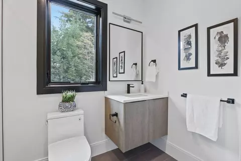 Bath - 108 Bradford St, Needham, MA 02492 photo 1 of 10