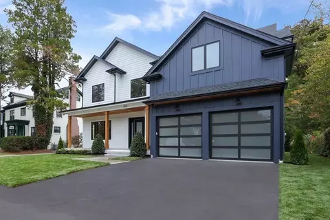 Exterior - 108 Bradford St, Needham, MA 02492 photo 2 of 8
