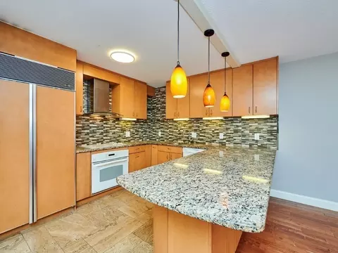50 Park St #26, Brookline, MA 02446