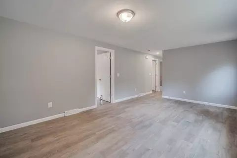 858 Bradley Rd, Springfield, MA 01109 photo 21