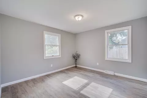 858 Bradley Rd, Springfield, MA 01109 photo 24