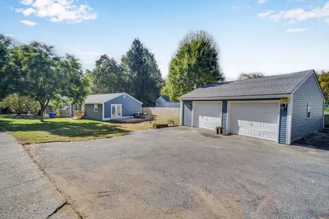 858 Bradley Rd, Springfield, MA 01109 photo 35