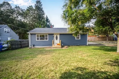 858 Bradley Rd, Springfield, MA 01109 photo 2