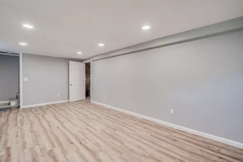 858 Bradley Rd, Springfield, MA 01109 photo 32