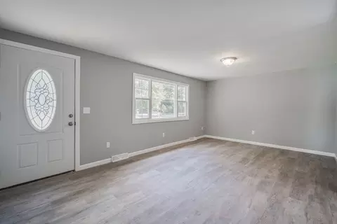 858 Bradley Rd, Springfield, MA 01109 photo 19