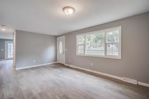 858 Bradley Rd, Springfield, MA 01109 photo 22