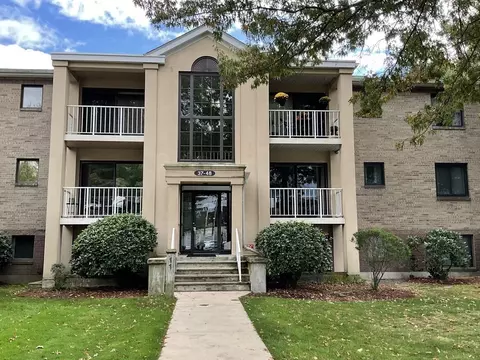 11 Bourbon St #46, Peabody, MA 01960
