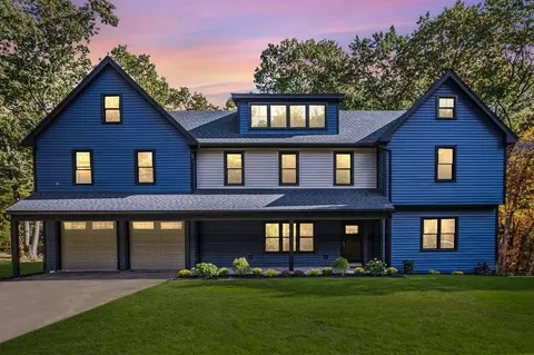 28 Sagamore Dr, Andover, MA 01810