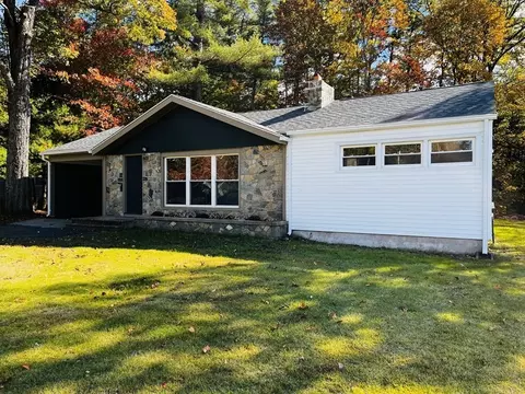 601 Amherst Rd, Granby, MA 01033