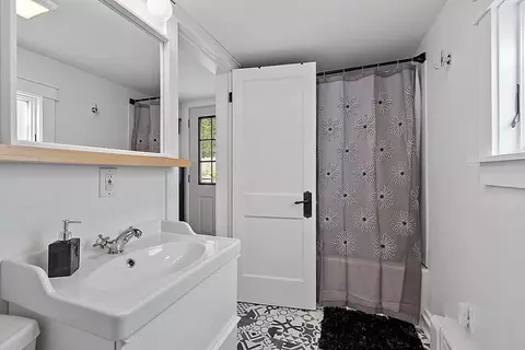 26 Madison Sq, Gloucester, MA 01930 photo 15