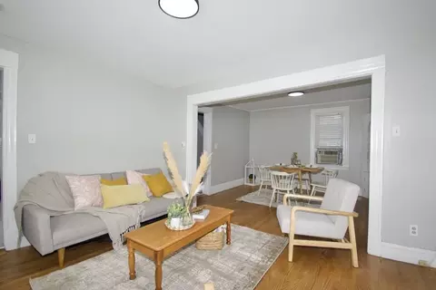19 Agnes St, Springfield, MA 01118 photo 6