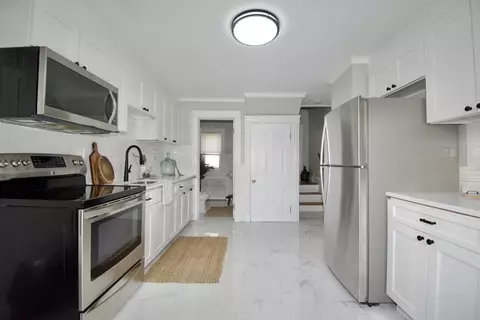 19 Agnes St, Springfield, MA 01118 photo 8