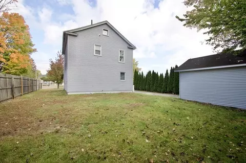 19 Agnes St, Springfield, MA 01118 photo 34