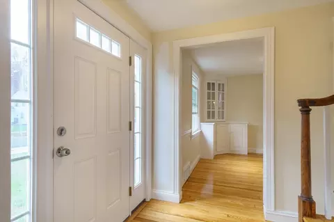90 Hartwick St, Springfield, MA 01108 photo 2