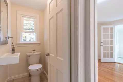 90 Hartwick St, Springfield, MA 01108 photo 7