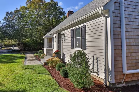 681 Bay Ln, Barnstable, MA 02632 photo 5