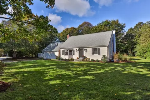 681 Bay Ln, Barnstable, MA 02632