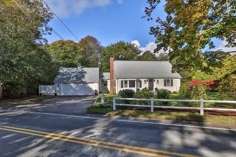 681 Bay Ln, Barnstable, MA 02632 photo 4