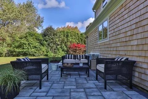 681 Bay Ln, Barnstable, MA 02632 photo 8