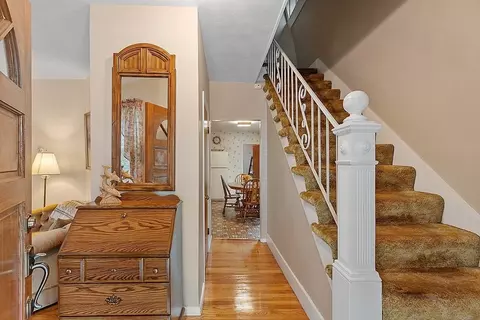 16 Clive St, Worcester, MA 01603 photo 5