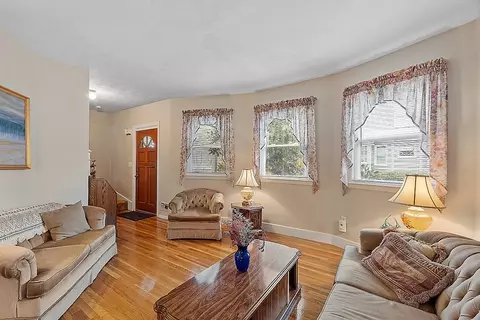 16 Clive St, Worcester, MA 01603 photo 7