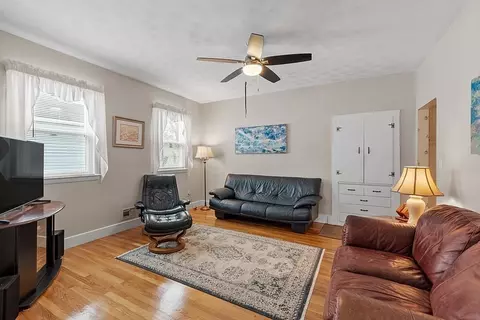 16 Clive St, Worcester, MA 01603 photo 10