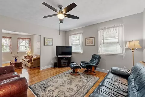 16 Clive St, Worcester, MA 01603 photo 9