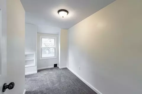 184 Abbott St, Springfield, MA 01118 photo 20