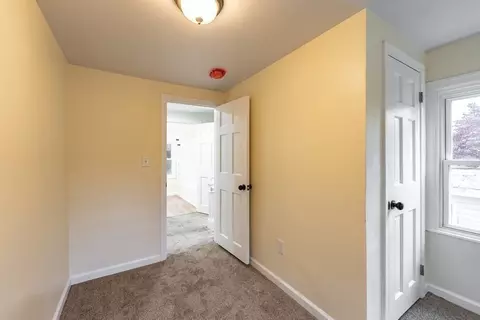 184 Abbott St, Springfield, MA 01118 photo 18