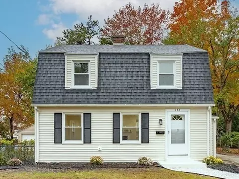 184 Abbott St, Springfield, MA 01118 photo 2