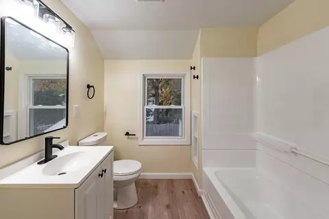 184 Abbott St, Springfield, MA 01118 photo 17