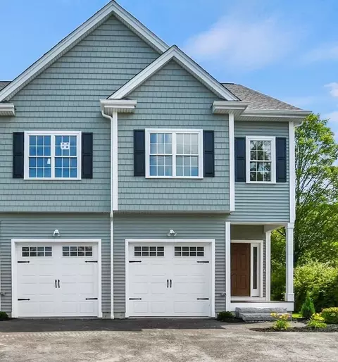 4 Fairmount St #2, Woburn, MA 01801