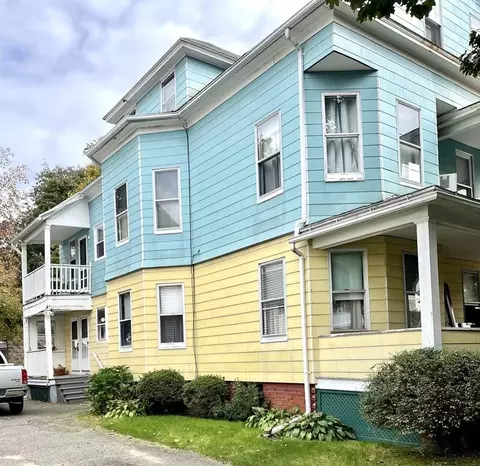 21 Woodlawn St, Springfield, MA 01108
