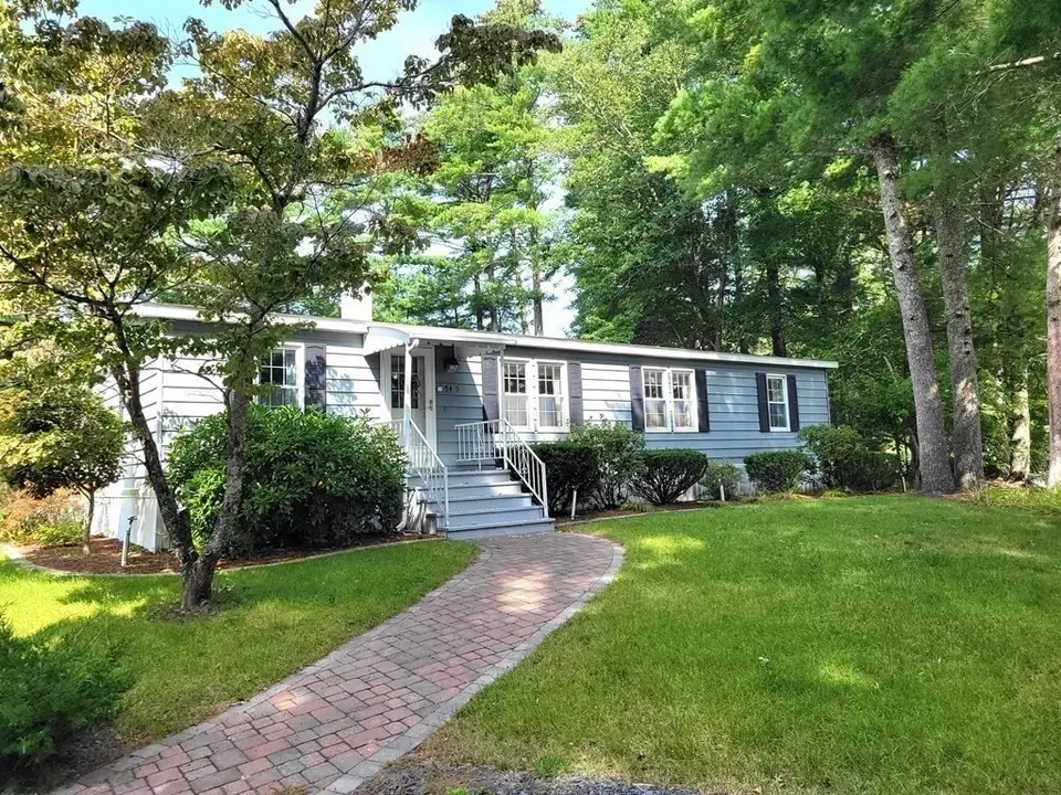 54 S Meadow Vlg 9, Carver, MA 02330 16 Photos Movoto