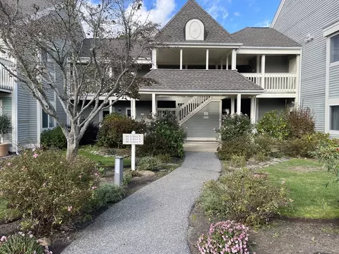 100 Fletcher Ln #A, Brewster, MA 02631