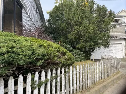 943 County St, Fall River, MA 02723 photo 4