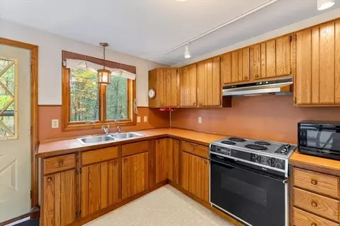 2172 Greenwich Rd, Hardwick, MA 01082 photo 16