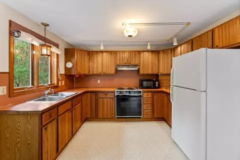 2172 Greenwich Rd, Hardwick, MA 01082 photo 15