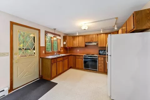 2172 Greenwich Rd, Hardwick, MA 01082 photo 14